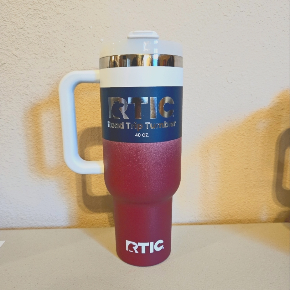 RTIC tumbler water bottle 40oz